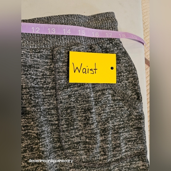 3/15$ Bundle Deal Secret Treasures Pants XL 16-18 - Picture 4 of 8